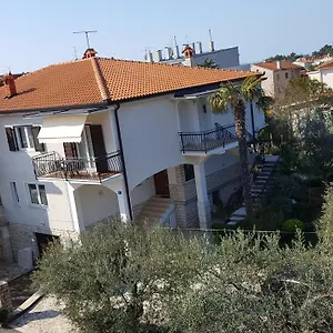  Apartment Helena