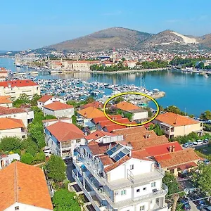 Apartment Vinko Trogir